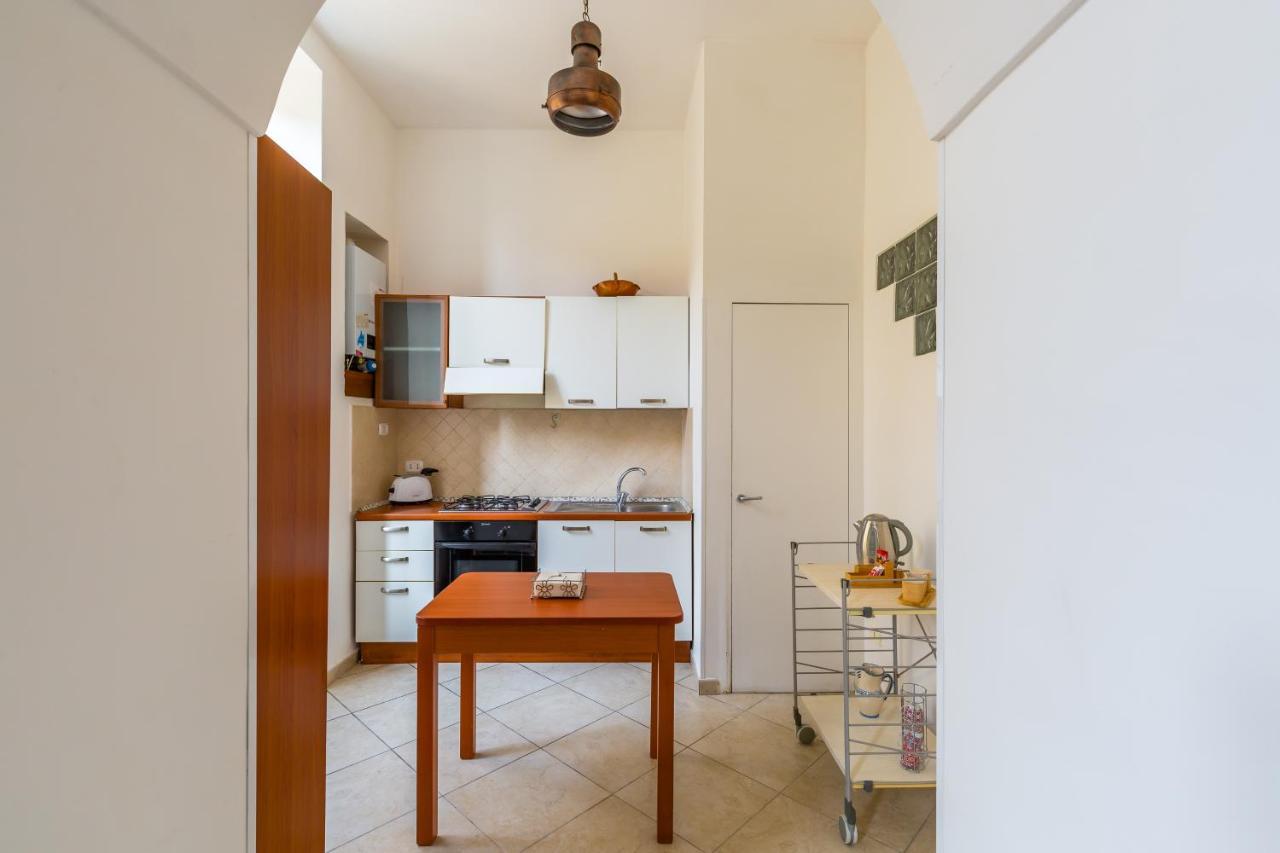 Orsola Comfort House By Napoliapartments Buitenkant foto