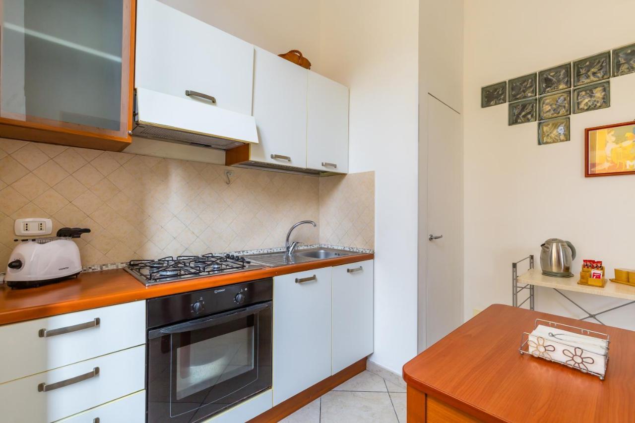 Orsola Comfort House By Napoliapartments Buitenkant foto