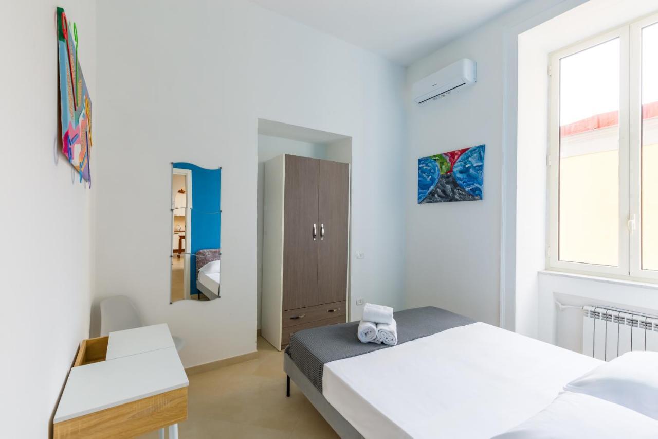 Orsola Comfort House By Napoliapartments Buitenkant foto