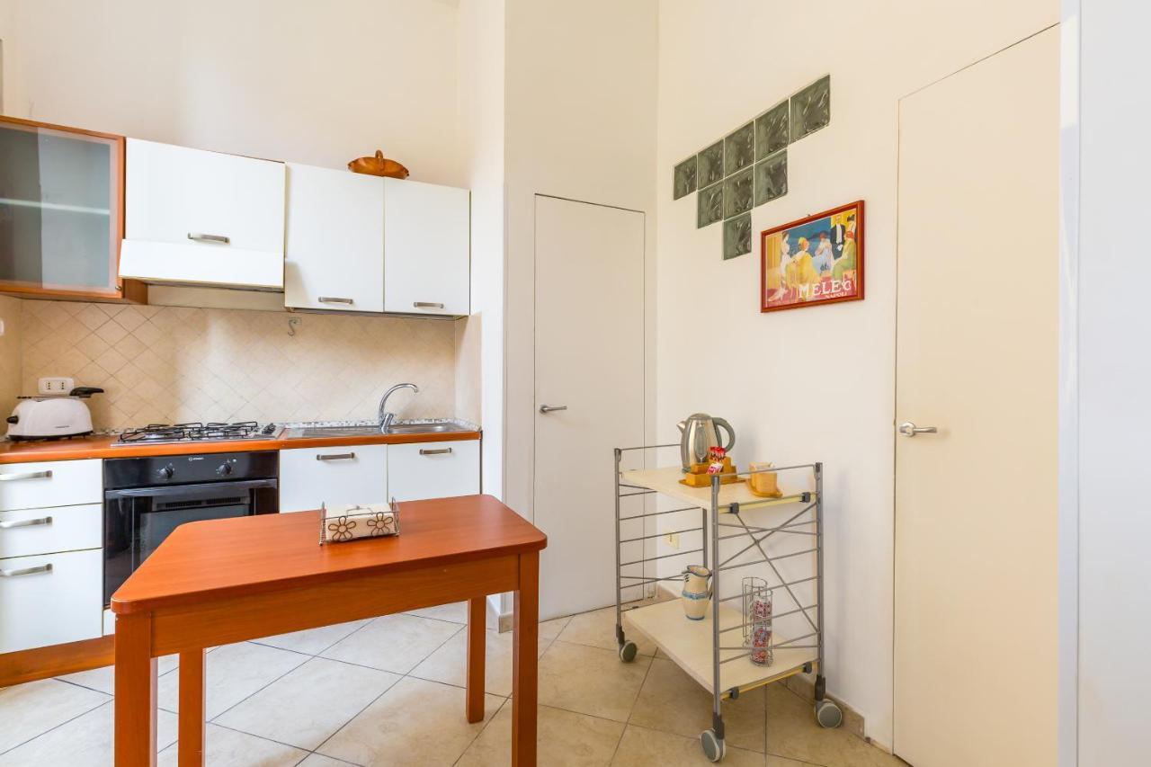 Orsola Comfort House By Napoliapartments Buitenkant foto